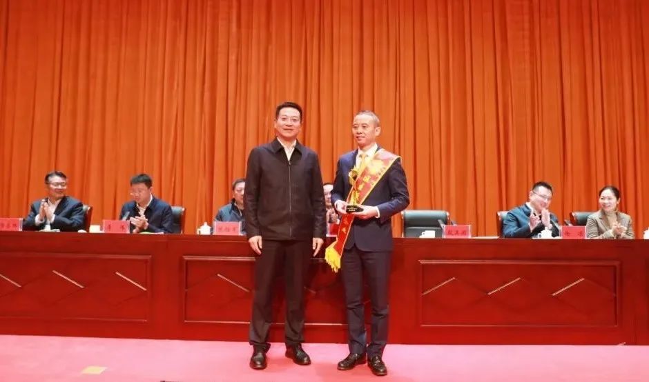 宿迁联盛董事长项瞻波荣获宿豫区工业领域功勋企业家